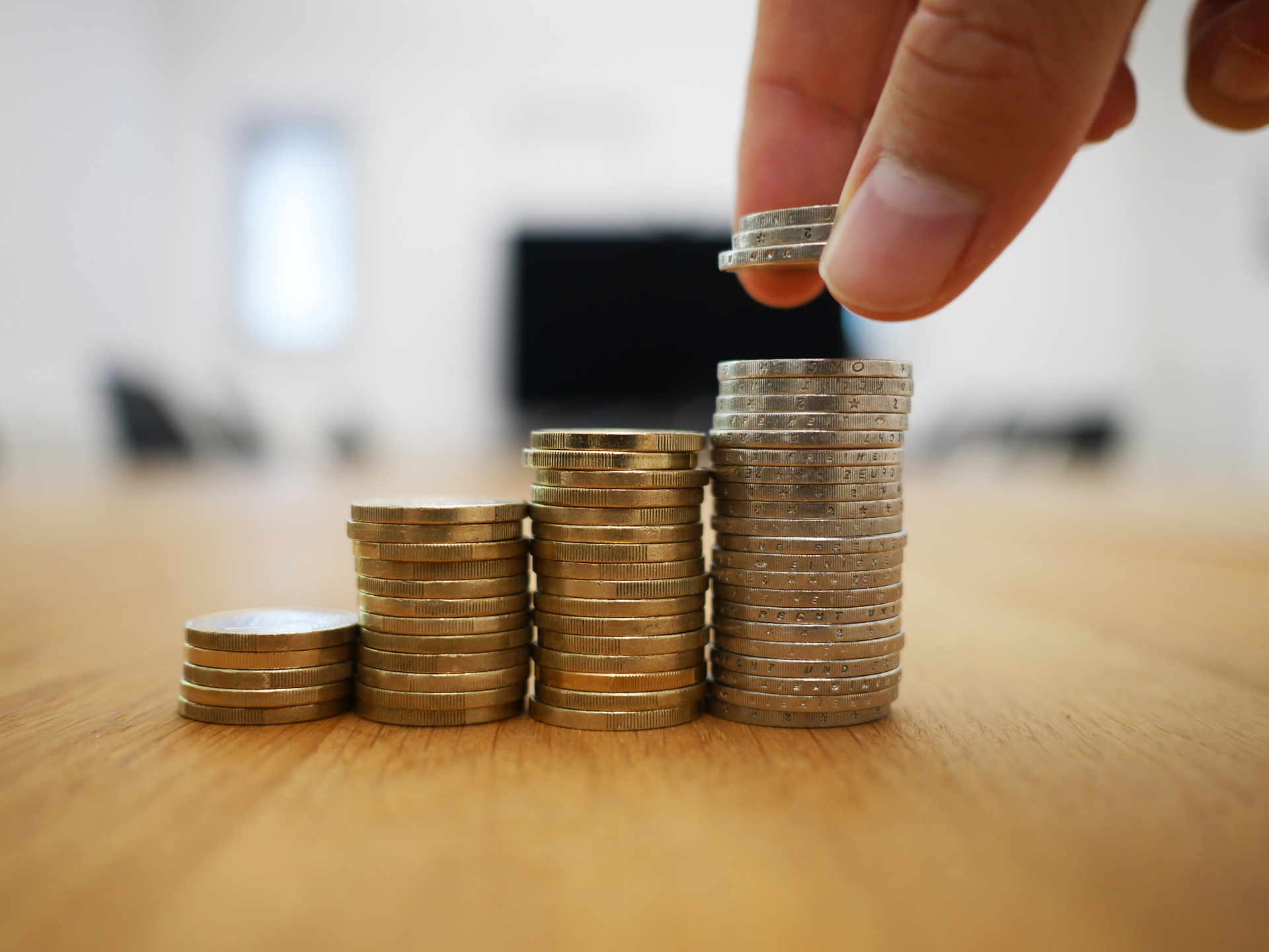 効果絶大 休日引きこもり節約術について徹底解説 お金が貯まる Debit Insider デビットインサイダー